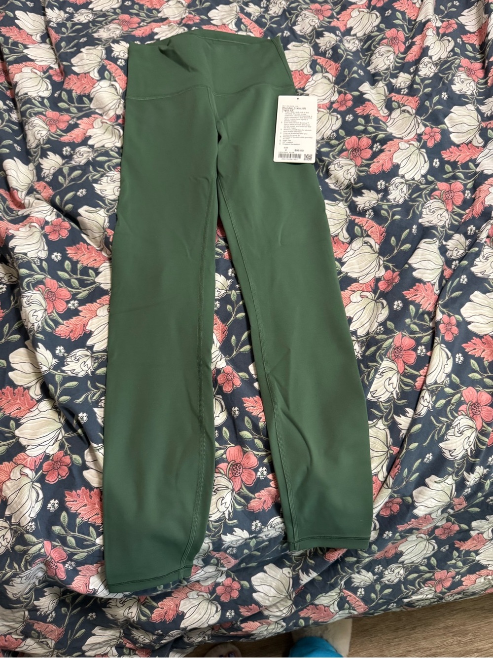 BNWT Lululemon wunder train hr leggings size 4- in green